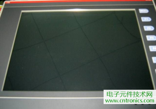 觸摸屏售價(jià)過萬？一臺(tái)工控設(shè)備觸摸屏拆解