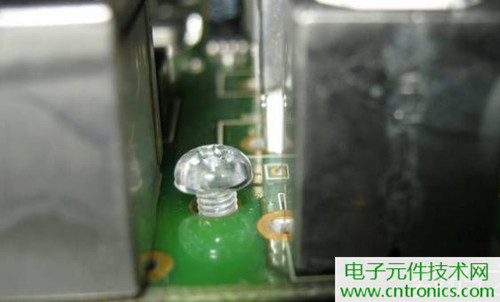 觸摸屏售價(jià)過萬？一臺(tái)工控設(shè)備觸摸屏拆解