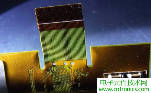 探秘電子紙！一款電紙書的電子墨水屏拆解