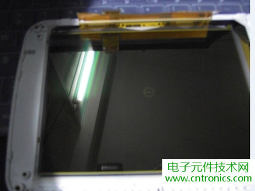 探秘電子紙！一款電紙書的電子墨水屏拆解