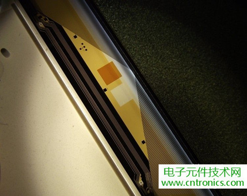 探秘電子紙！一款電紙書的電子墨水屏拆解