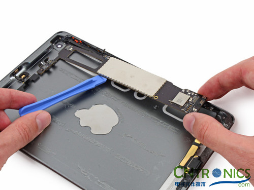 最新最牛最逆天的拆解:iPad Mini Retina 內(nèi)部大揭秘!