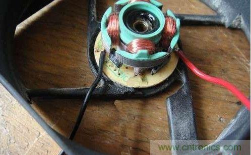 創(chuàng)意DIY！迷你風力發(fā)電機！