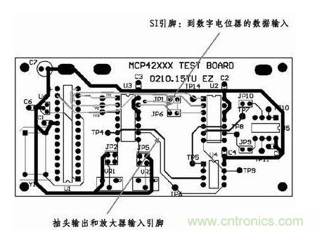 采用這種新的布線，將模擬線路和數(shù)字線路隔離開(kāi)了。增大走線之間的距離，基本消除了在前面布線中造成干擾的數(shù)字噪聲。