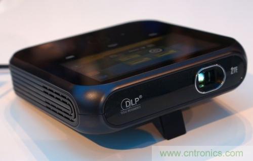 DLP微投掀翻消費(fèi)電子市場(chǎng),無屏顯示炙手可熱