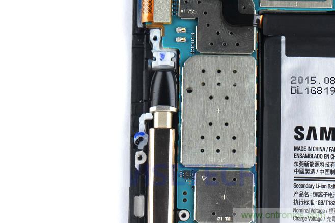 Galaxy Note5拆解，與S系列差距日漸模糊