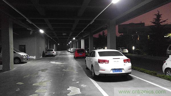 業界良心 LG V10 評測:剛毅、冷峻，不失人性化