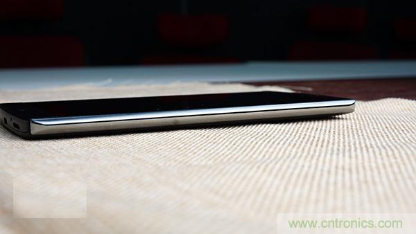 業界良心 LG V10 評測:剛毅、冷峻，不失人性化