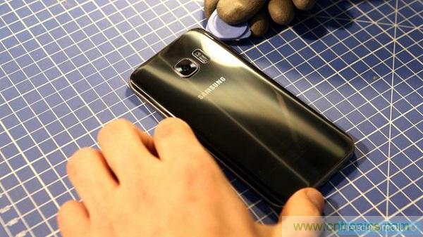 三星S7手機(jī)僅靠粘膠防水,也是沒“sei”了!