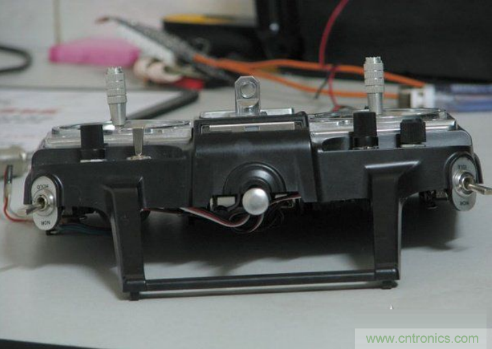 無人機 DIY 制作全過程,酷得不要不要的!