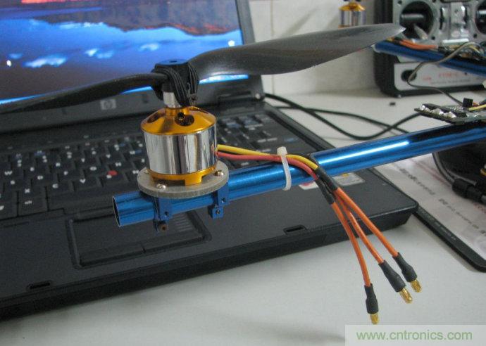 無人機 DIY 制作全過程,酷得不要不要的!