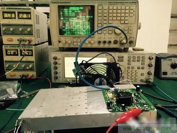 想看大牛是如何DIY射頻功放的嗎?