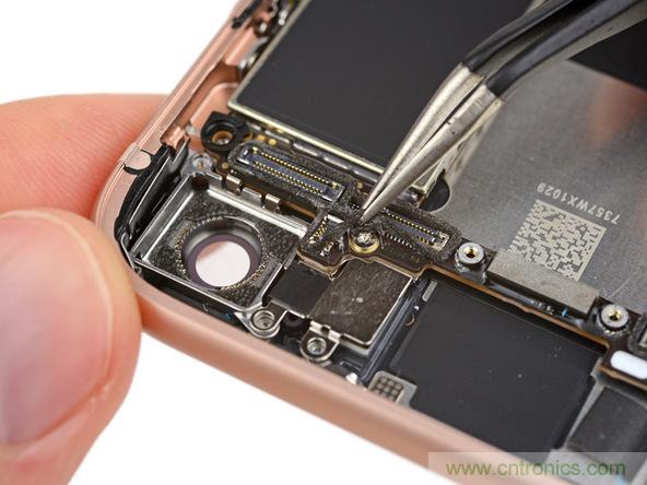 iPhone 8首拆:無線充電版本的iPhone 7?