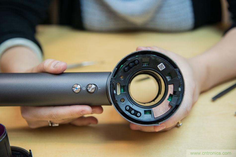 拆解戴森吹風機：近三千元的價格貴在哪？