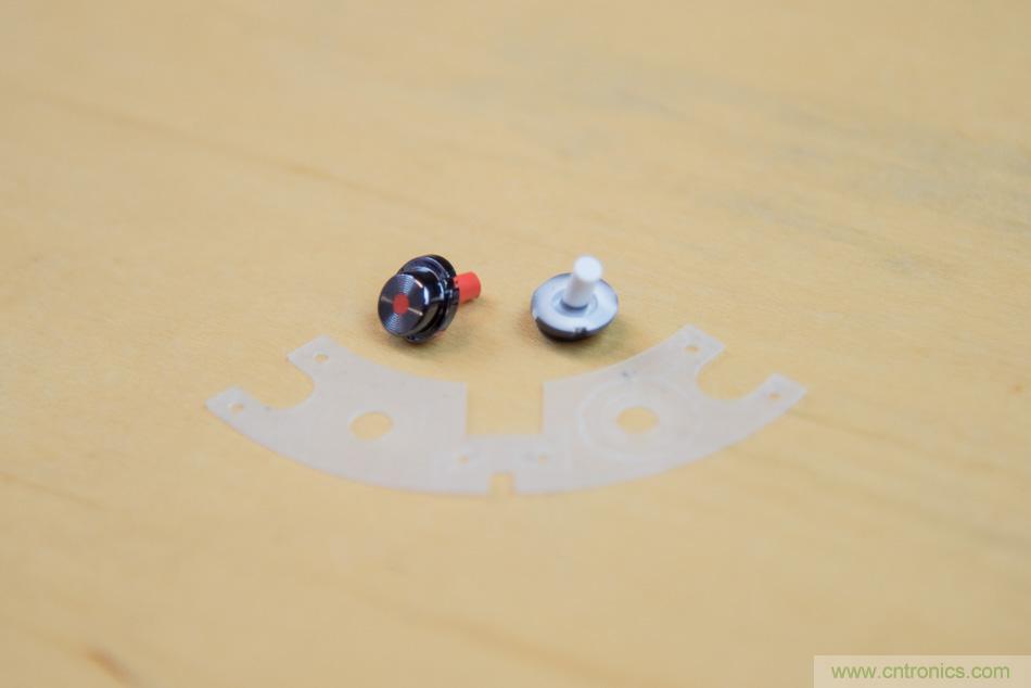 拆解戴森吹風機：近三千元的價格貴在哪？