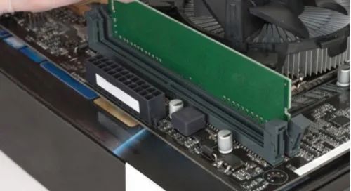 選擇正確的設(shè)備監(jiān)測電池溫度 選擇正確的設(shè)備監(jiān)測電池溫度