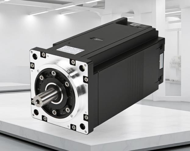 伺服驅(qū)動(dòng)器賦能工業(yè)自動(dòng)化：多場(chǎng)景應(yīng)用方案深度解析